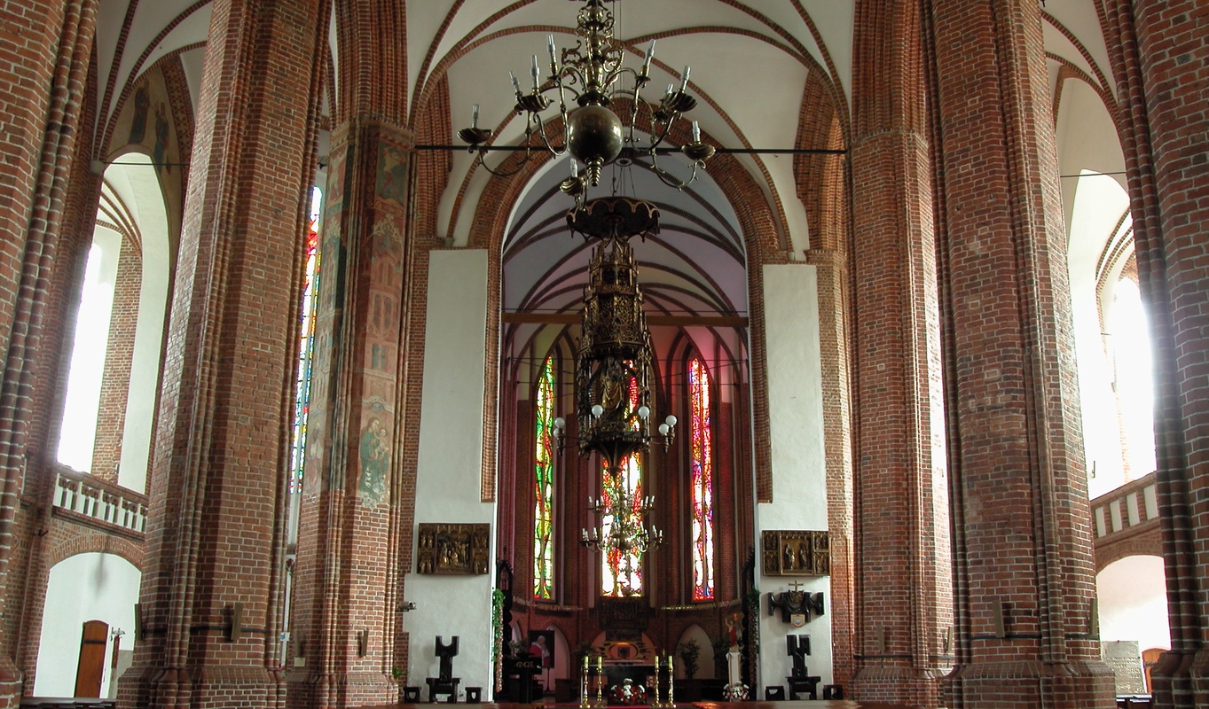 Wnętrze katedry w Kołobrzegu